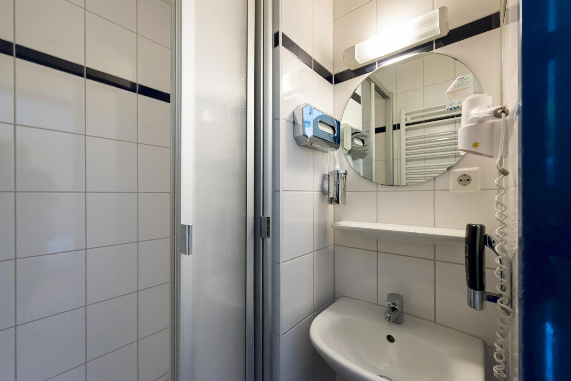 Triple Room,1277089297:JPEG